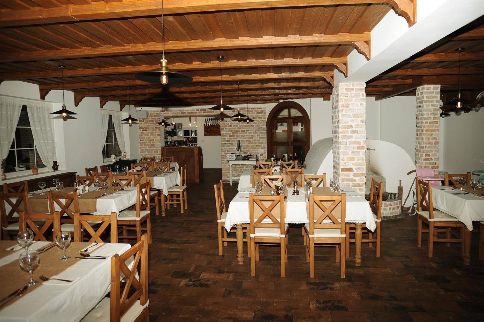 Bed and breakfast Pilisi Lovas Major, Dorog Extérieur photo